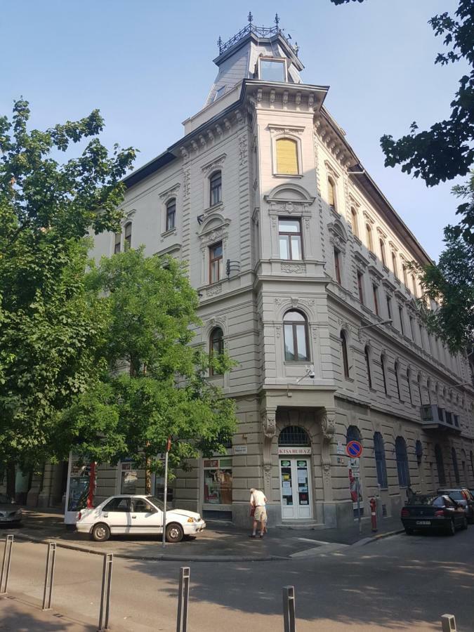 Sb Panzio Hotel Budapeste Exterior foto